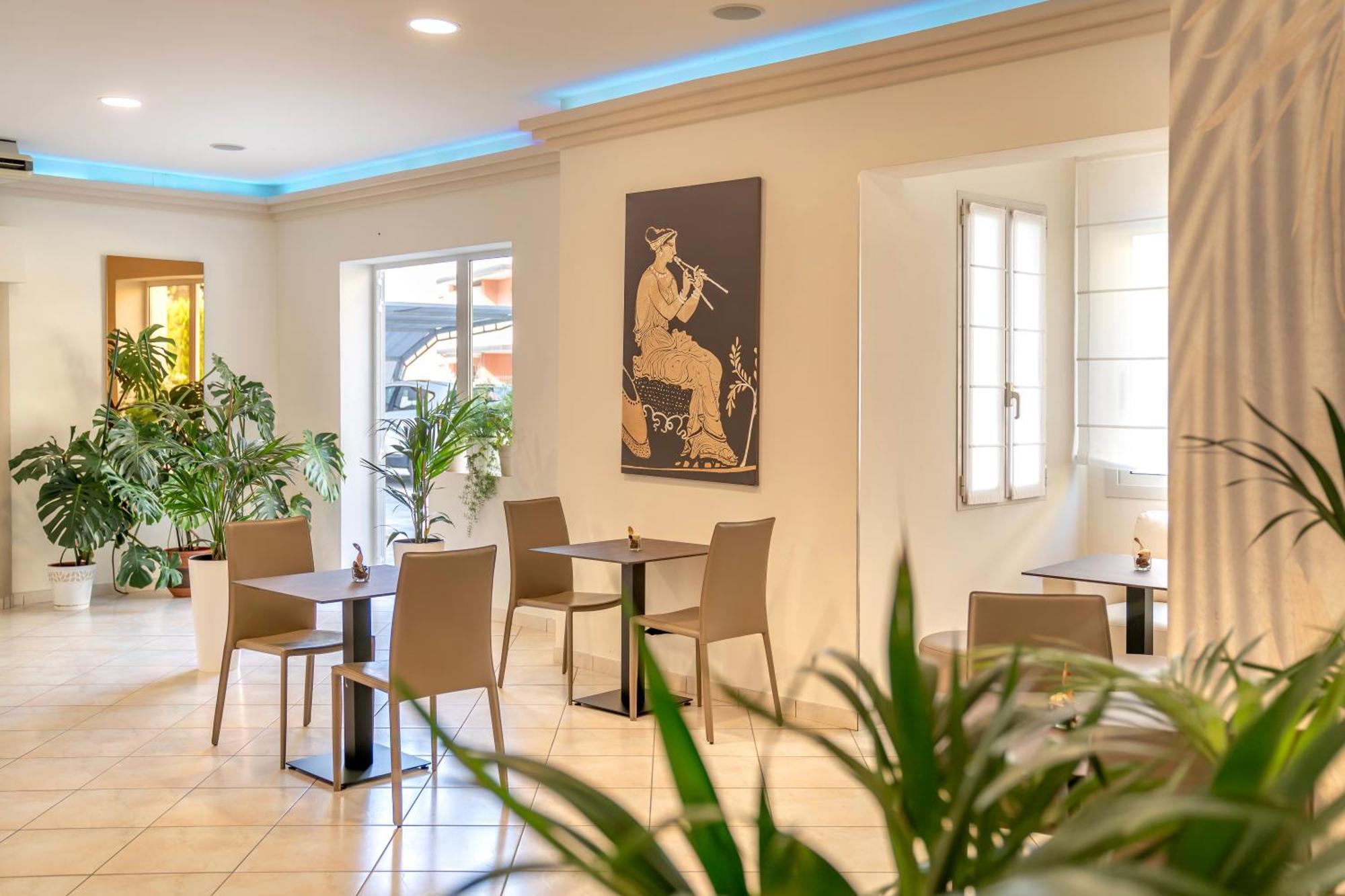 Hotel Atenea Golden Star Caorle Exterior photo