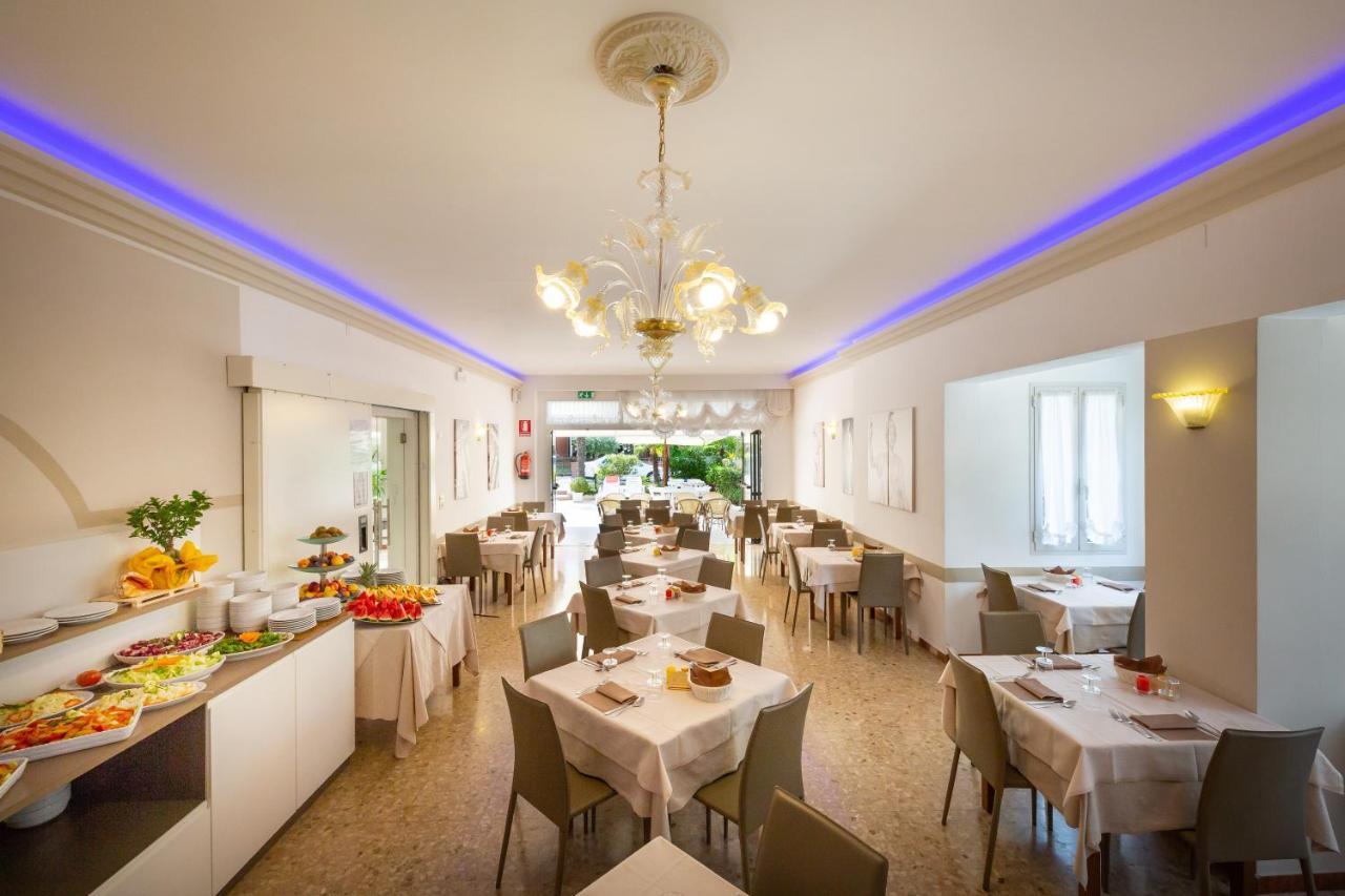 Hotel Atenea Golden Star Caorle Exterior photo